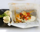 File de calcan în pergament cu ierburi aromate și spanac