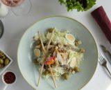 Salată Caesar