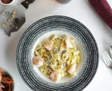 Tagliatelle cu trufe negre și creveți decorticați