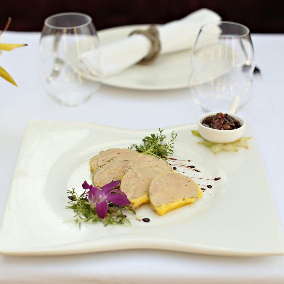 Terină de foie gras cu chutney de smochine si ginger