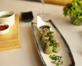 Vietnamese rolls cu baby spanac și rață confiată